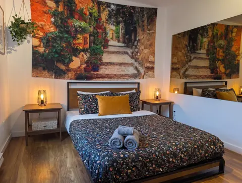 Chambre et lit préparé pour le séjour